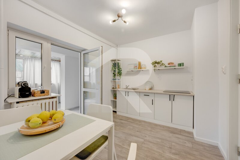 Unirii, zona Sf. Vineri, bloc 1987, terasa, ideal locuinta sau Airbnb
